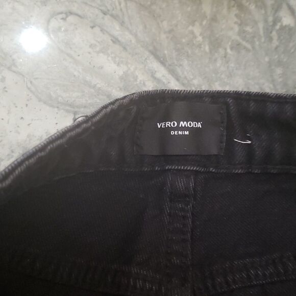 VERO MODA BLACK HIGH WAIST DENIM JEANS - Picture 3 of 8